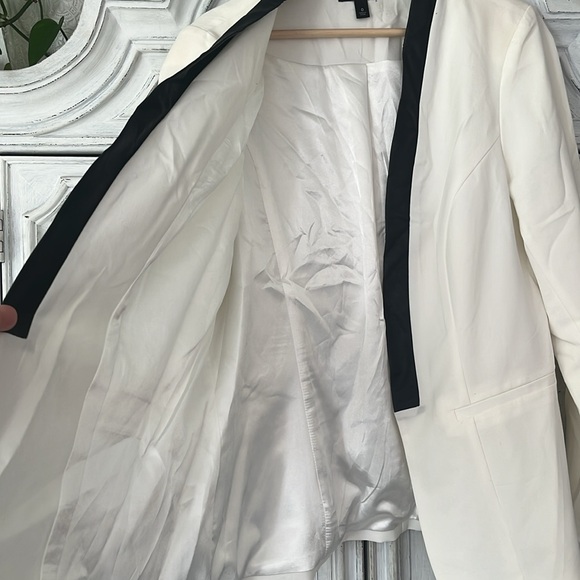 Torrid Ivory Tuxedo Blazer with Faux Leather Trim and Satin Lining 0x. - Picture 11 of 11